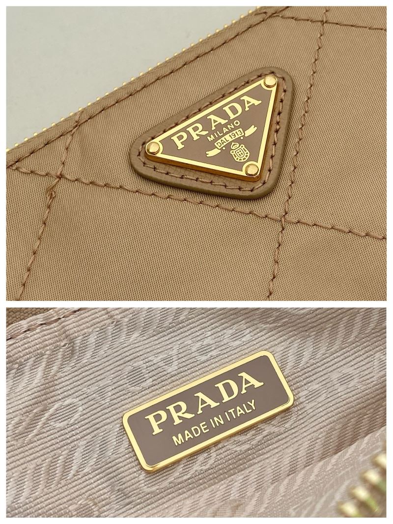 Pra*a hobo bags